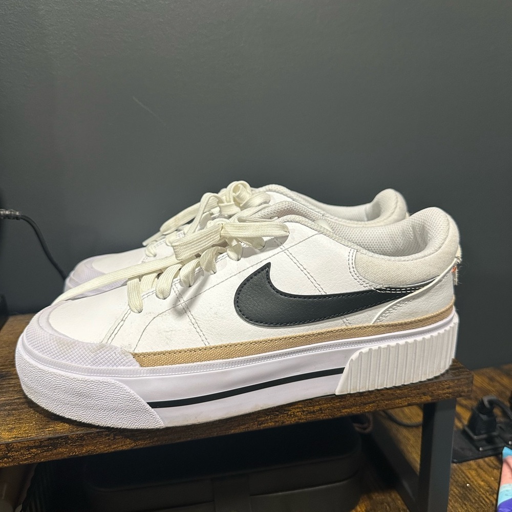Women's Court Legacy Lift Platform Sneaker